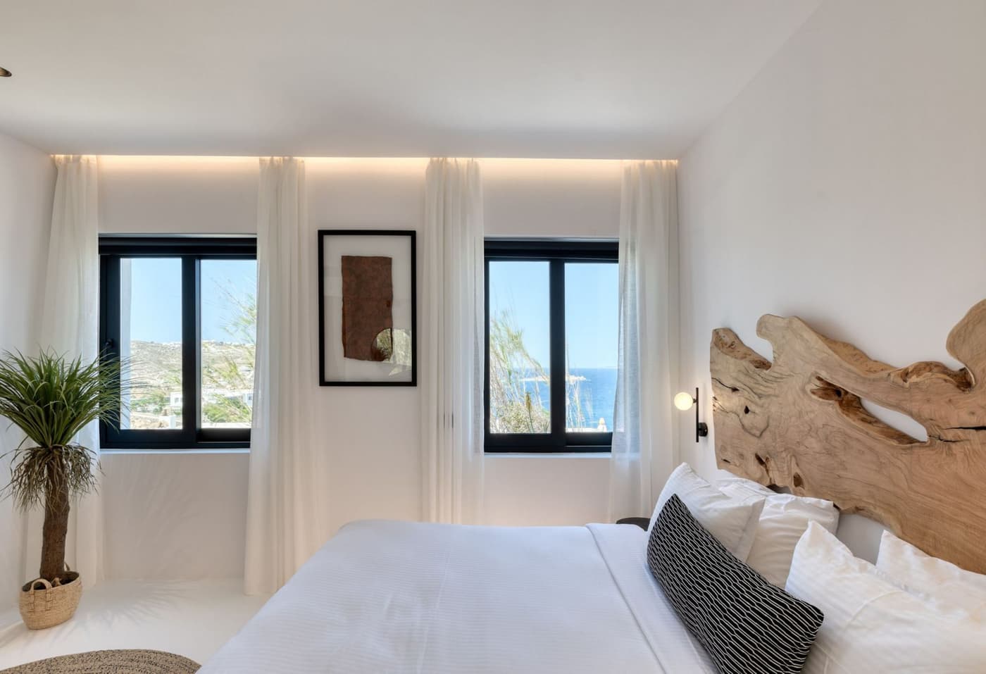 Mykonos Town Black Villa — luxury villa photo 3