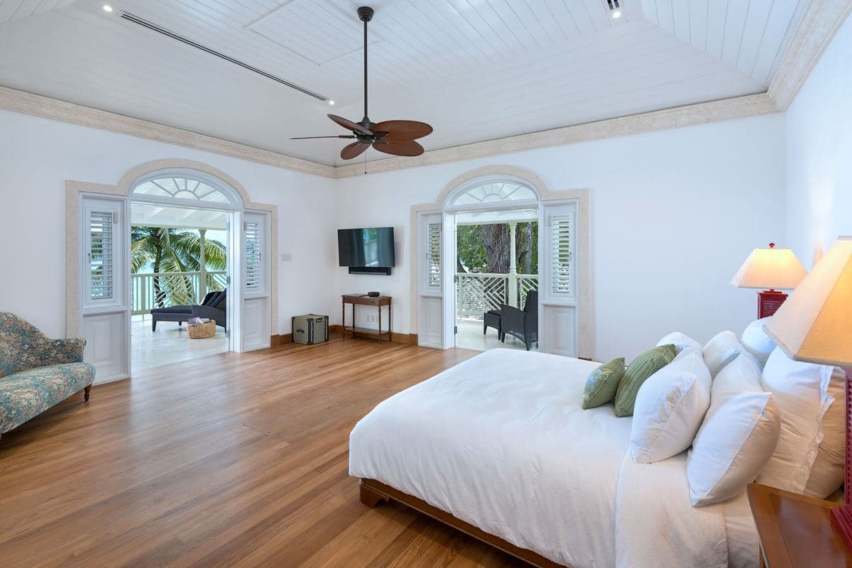 Hemingway House — luxury villa photo 12