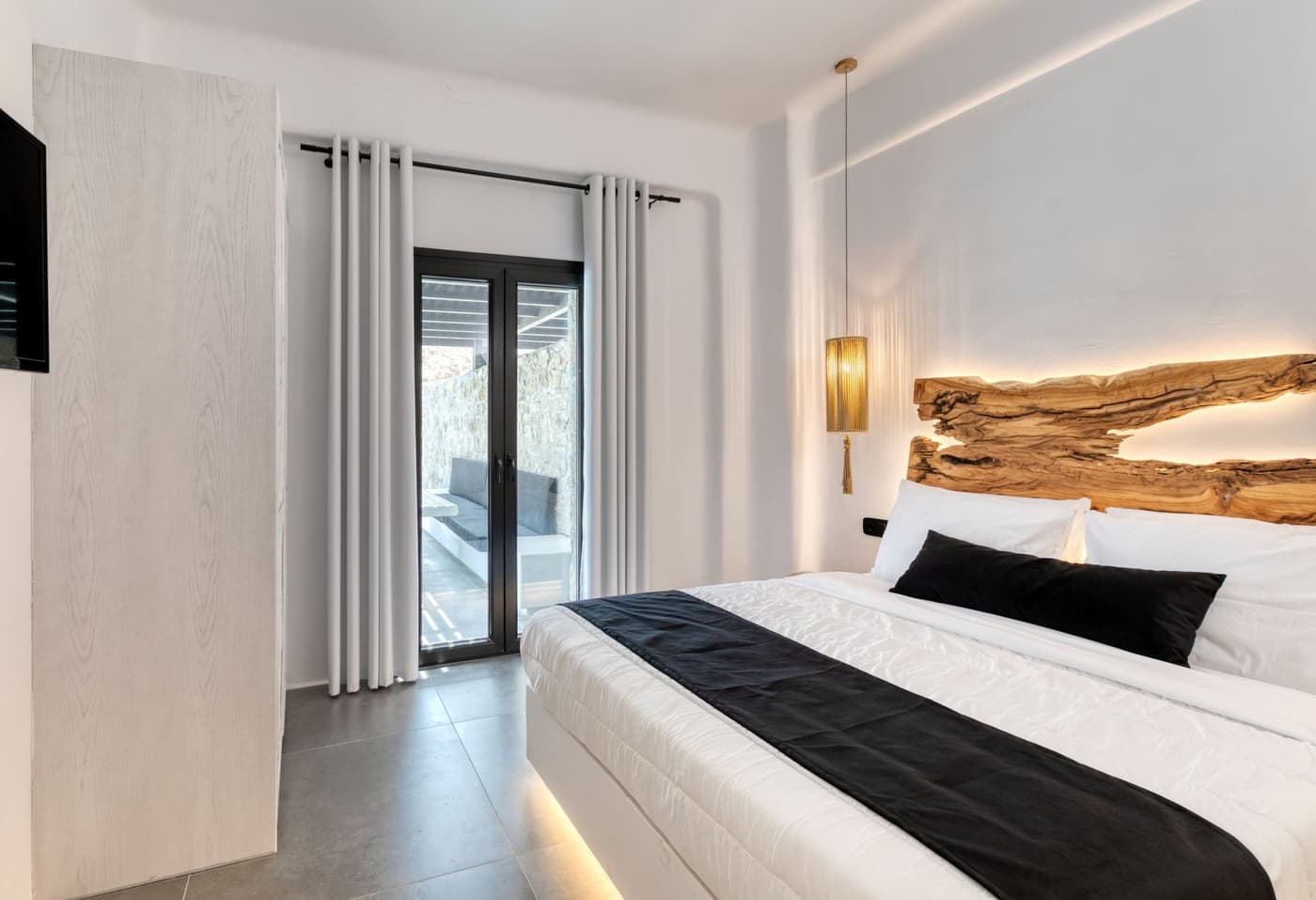 Ftelia Black Villa 3 — luxury villa photo 22