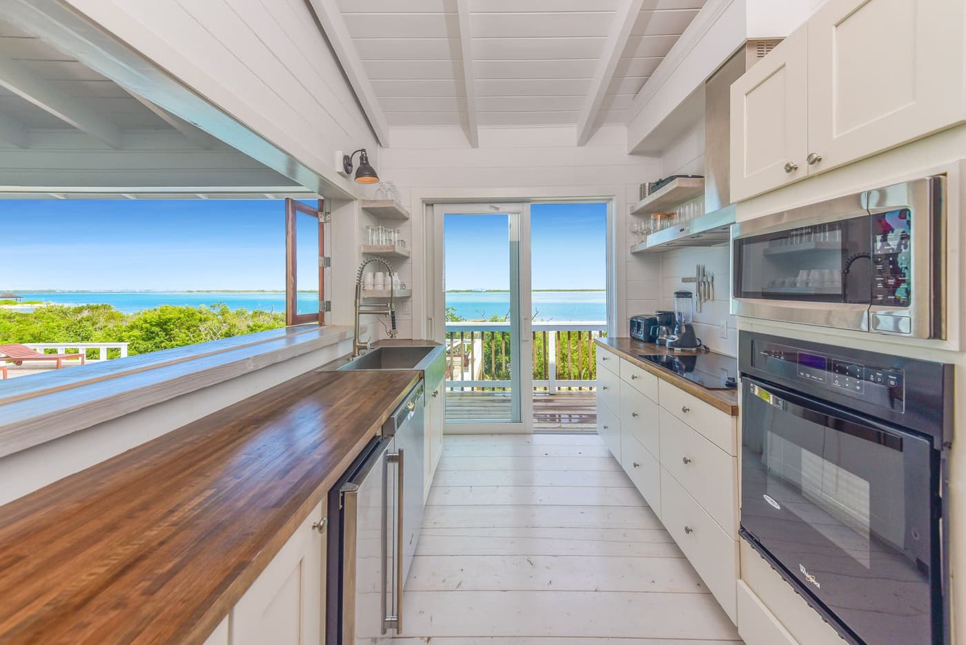 Villa Surf House — luxury villa photo 3