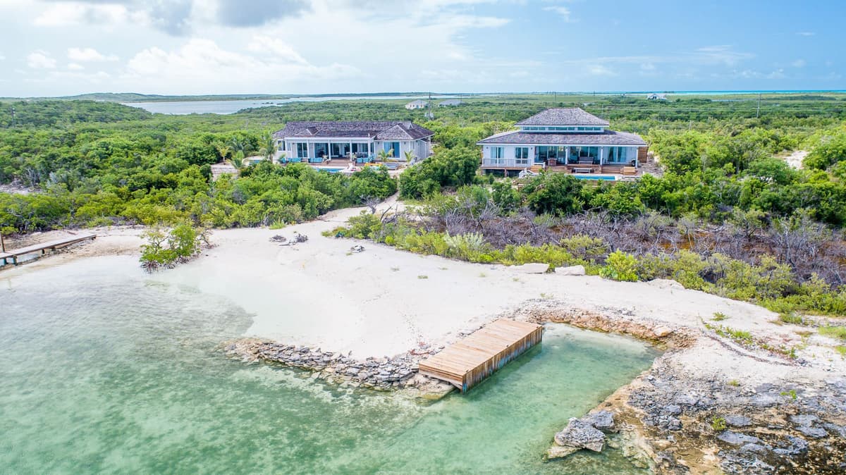 Villa Surf House — luxury villa photo 29