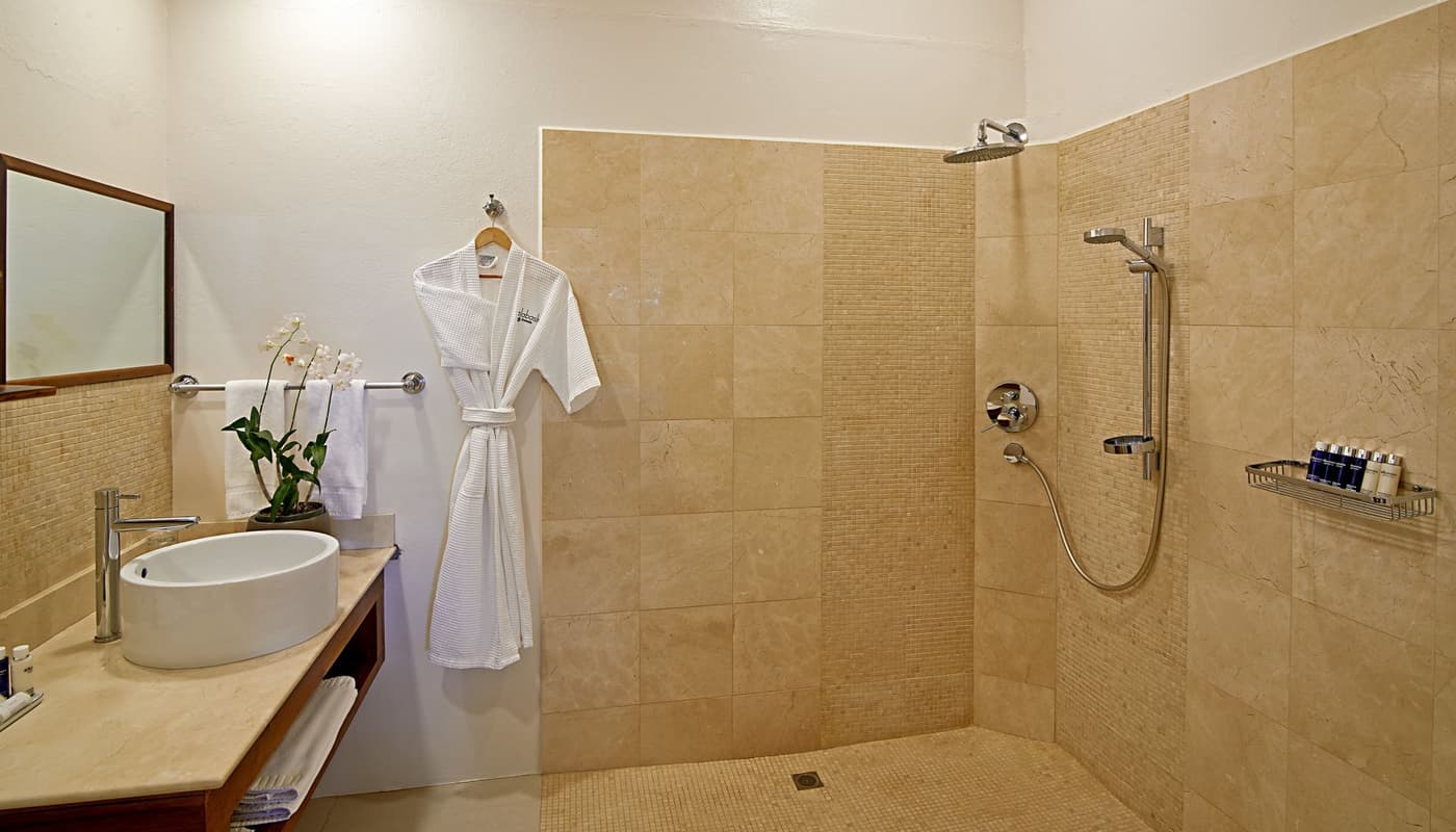 Westside Suite — luxury villa photo 2