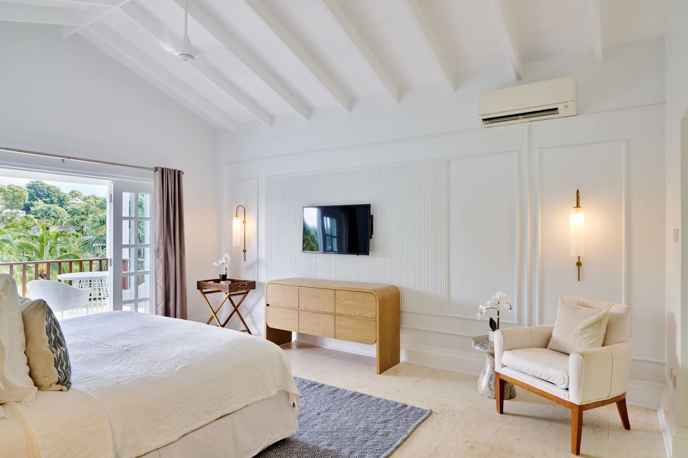 Penthouse Suite — luxury villa photo 3
