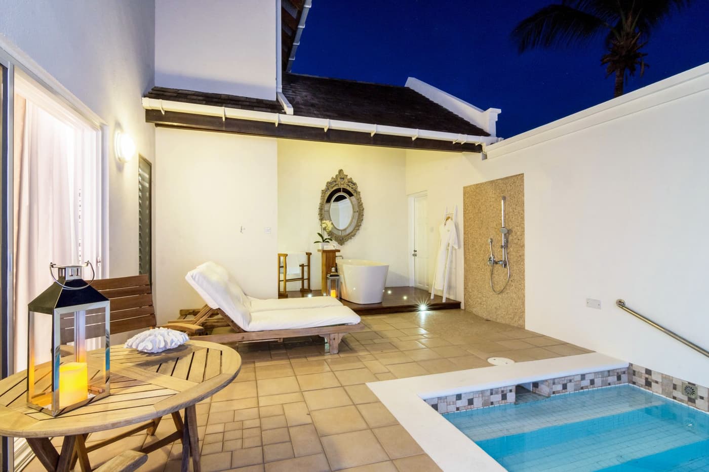 Pool Suite - 2 bedrooms — luxury villa photo 23
