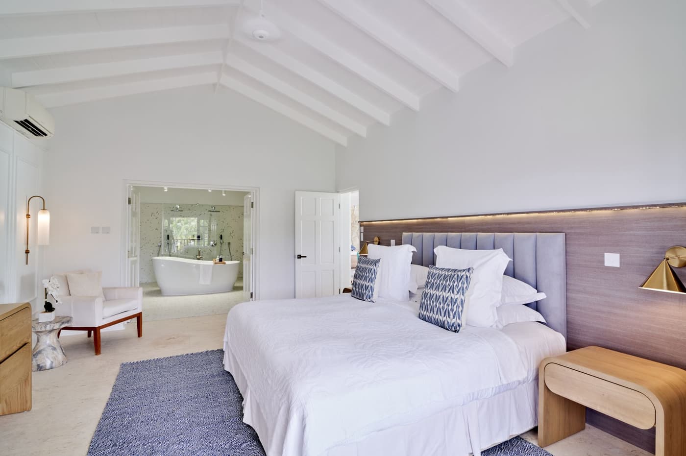 Penthouse Suite - 2 bedrooms — luxury villa photo 10