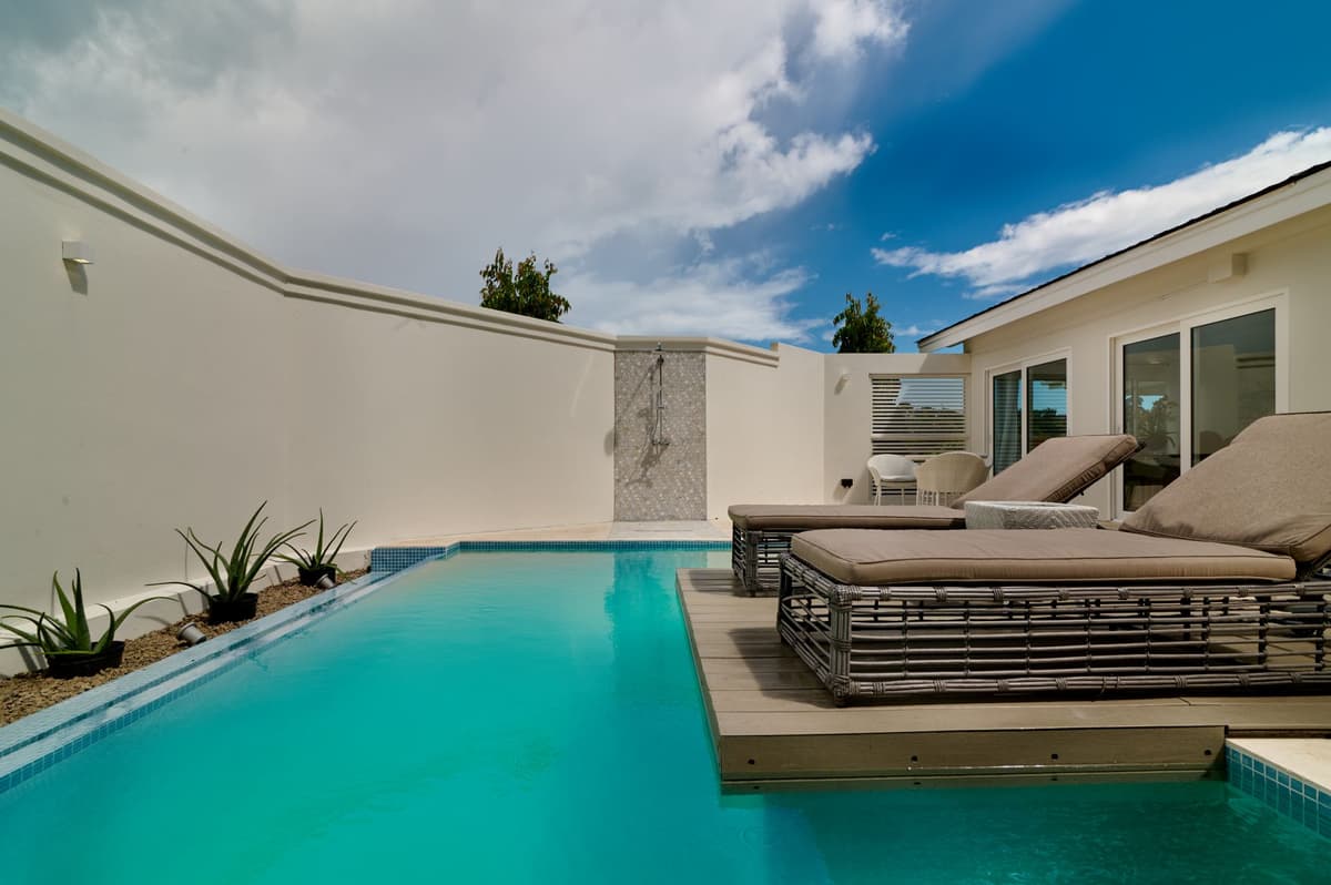 Penthouse Suite - 2 bedrooms — luxury villa photo 1