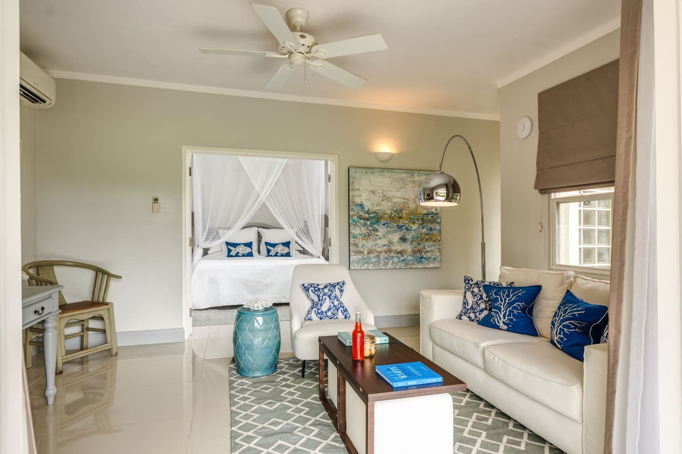 Deluxe Suite - 2 bedrooms — luxury villa photo 2