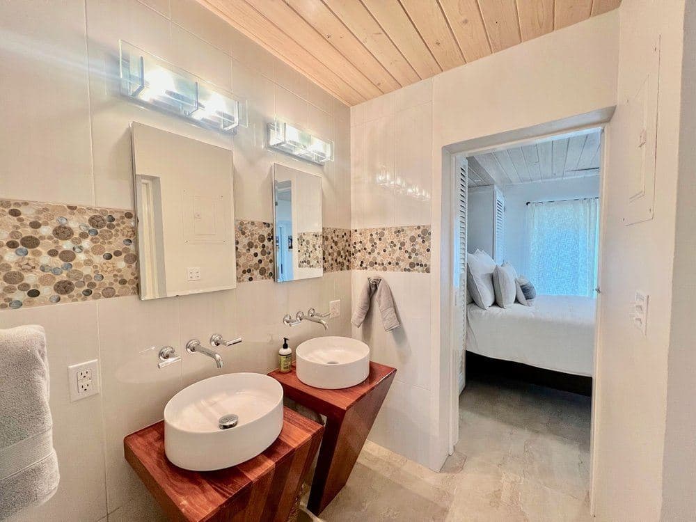 Villa Stone Falls — luxury villa photo 1