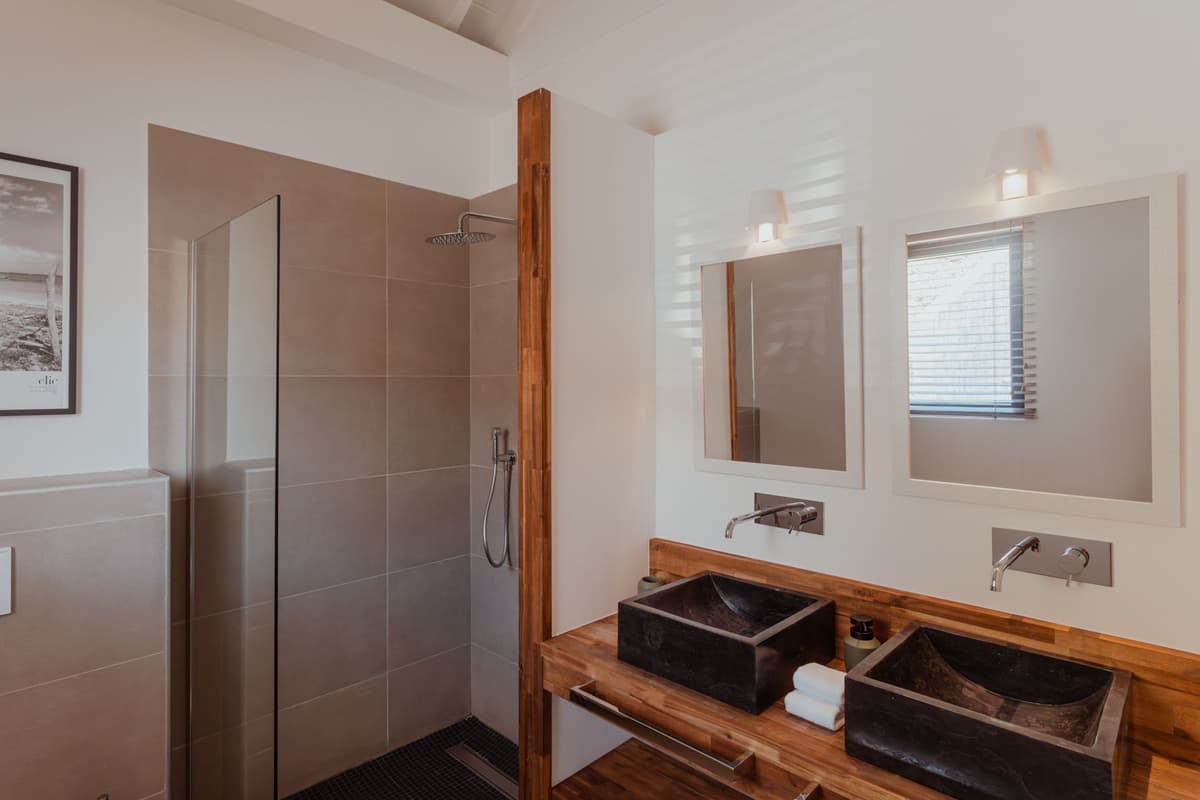 Sun 2 — luxury villa photo 1