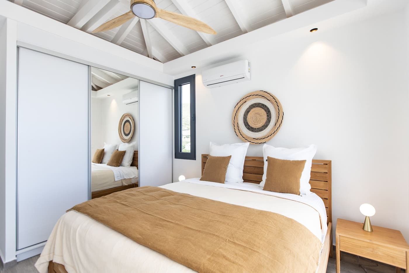 Villa Ocean s One — luxury villa photo 1
