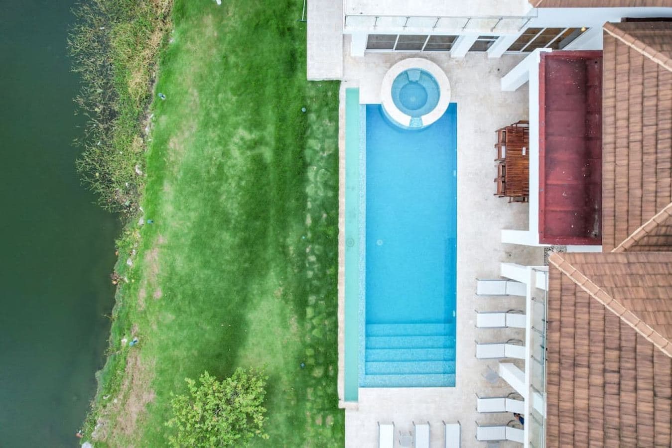 Villa Lake View — luxury villa photo 1