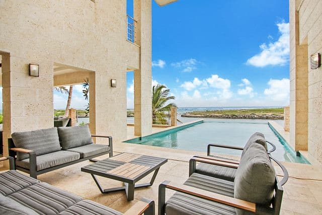 Villa Las Iguanas 49 — luxury villa photo 1