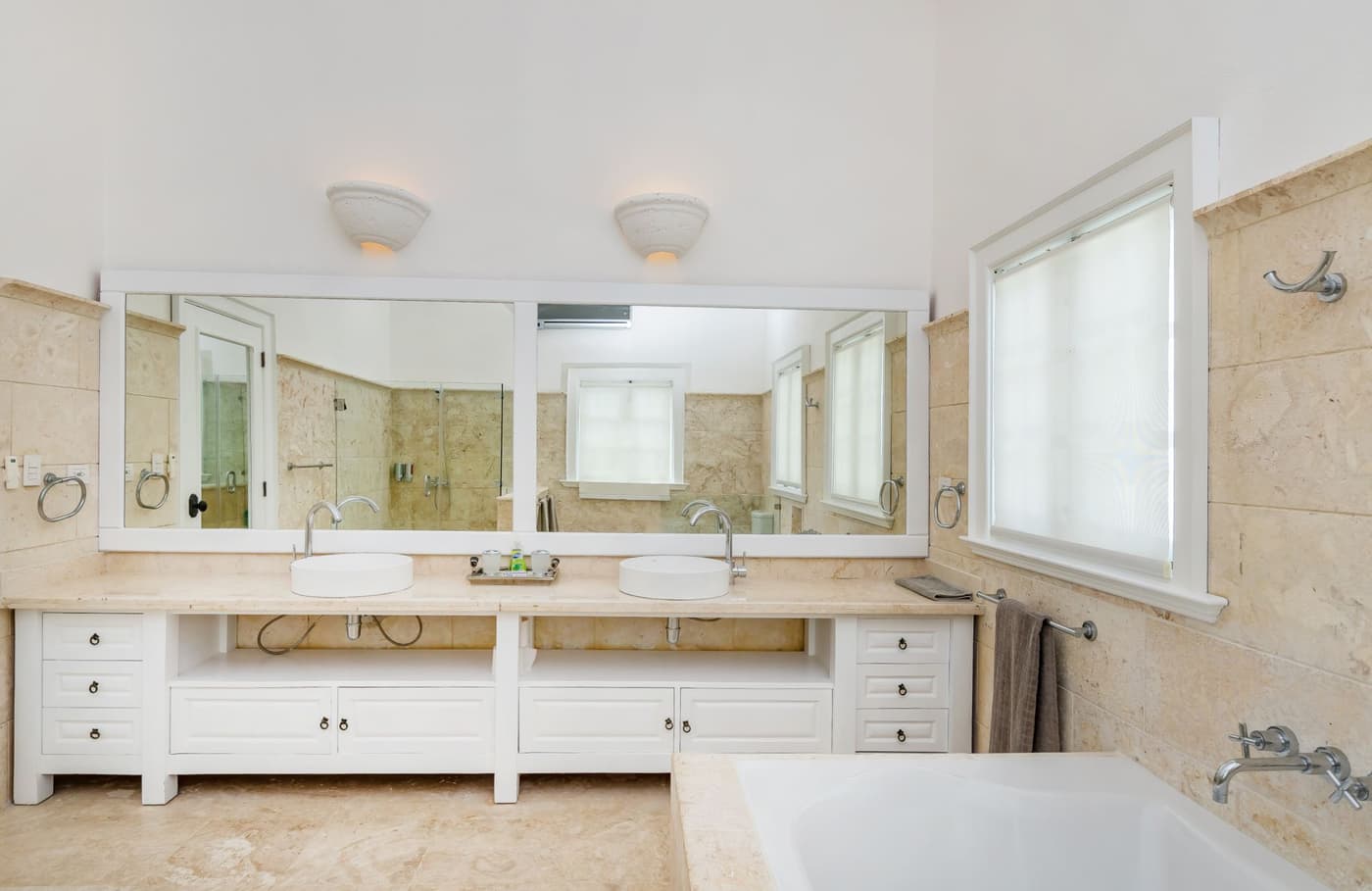 Villa Blanca — luxury villa photo 2