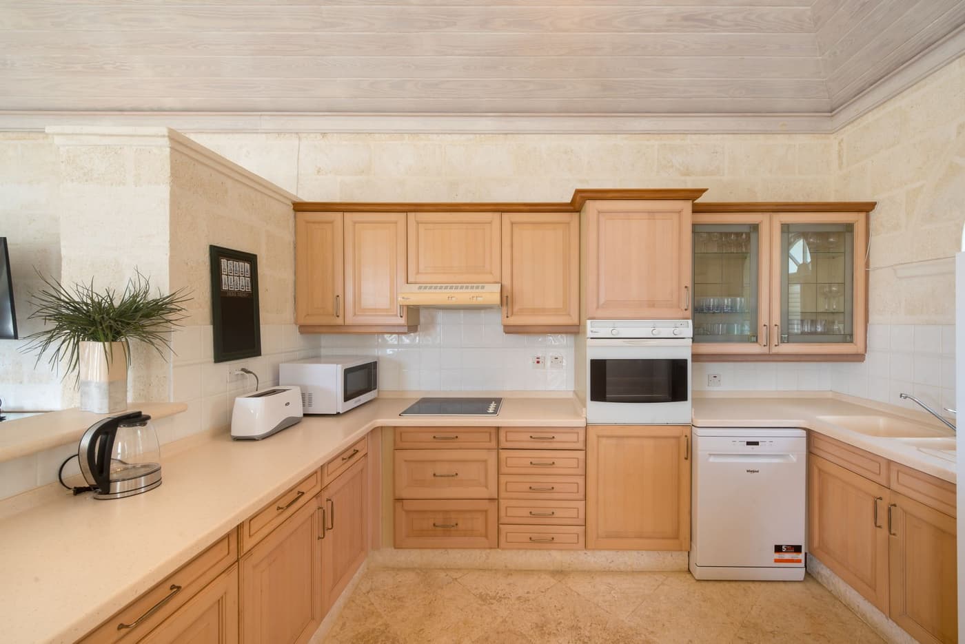 Forest Hills 23 — luxury villa photo 3