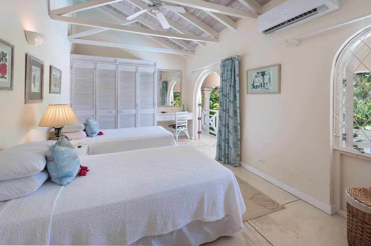 Villa Dene Court — luxury villa photo 2