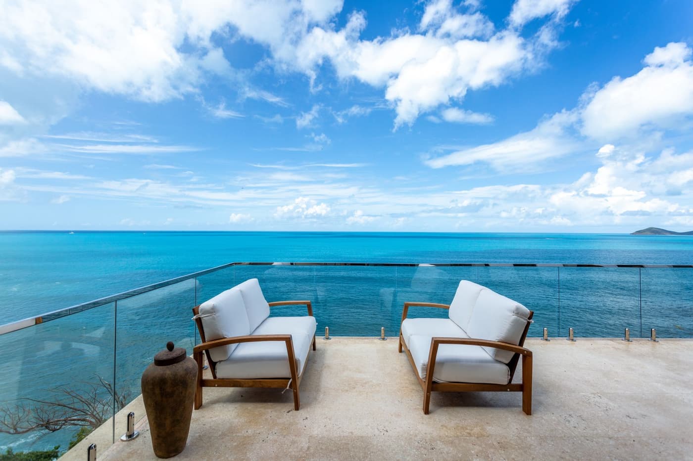 M&M Cooper Bay — luxury villa photo 2