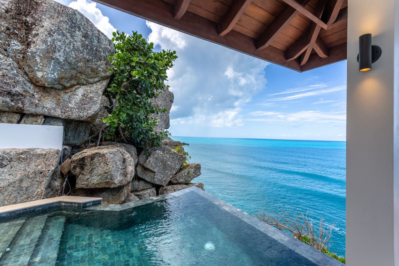 M&M Cooper Bay — luxury villa photo 3