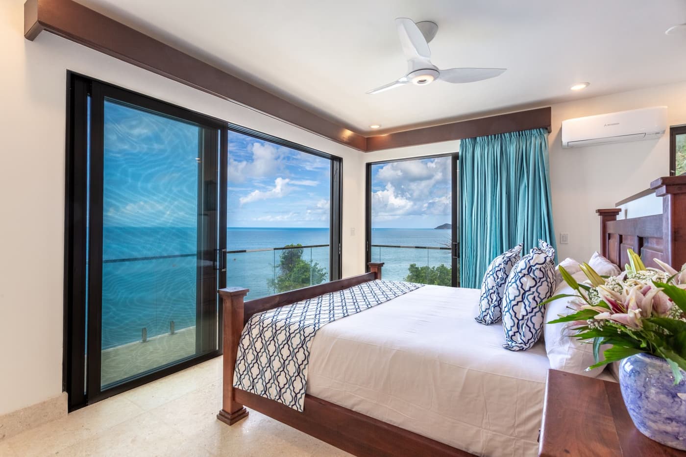 M&M Cooper Bay — luxury villa photo 65