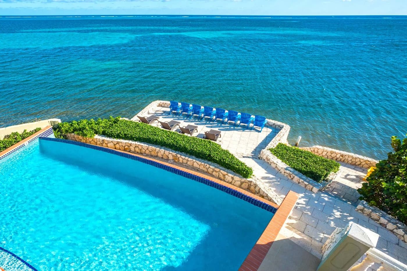 Cayman Castle + Guesthouse — luxury villa photo 1