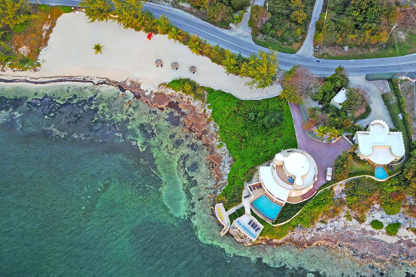 Cayman Castle Guesthouse — luxury villa photo 2