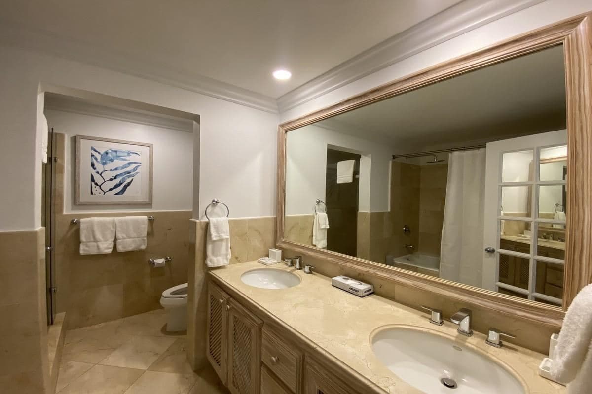 Port St. Charles 167 — luxury villa photo 1