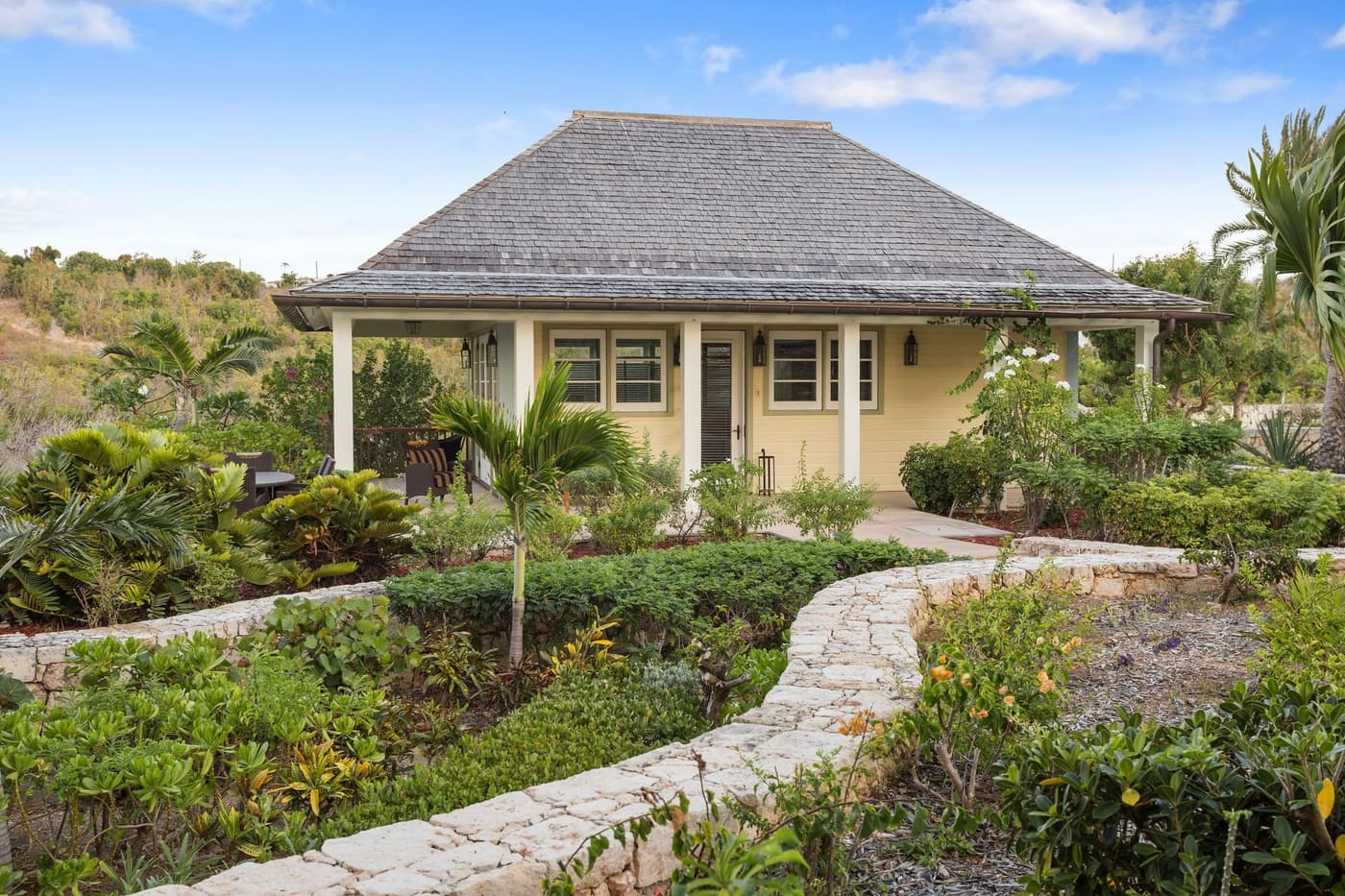Santosha Villa Estate — luxury villa photo 2
