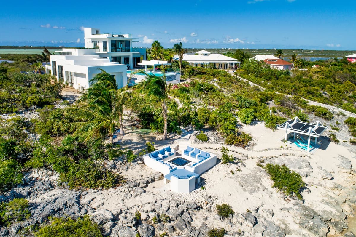 Villa Sandy Bottom — luxury villa photo 55