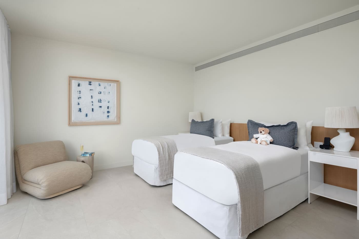 North Shore Enclave - 3 BDR OCEAN VIEW BEACH HOUSE — luxury villa photo 1