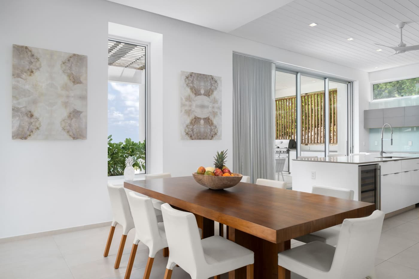 North Shore Enclave - 4 BDR BEACHFRONT VILLA — luxury villa photo 2