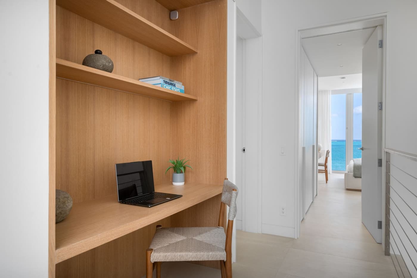 North Shore Enclave - 4 BDR OCEAN FRONT BEACH HOUSE — luxury villa photo 2