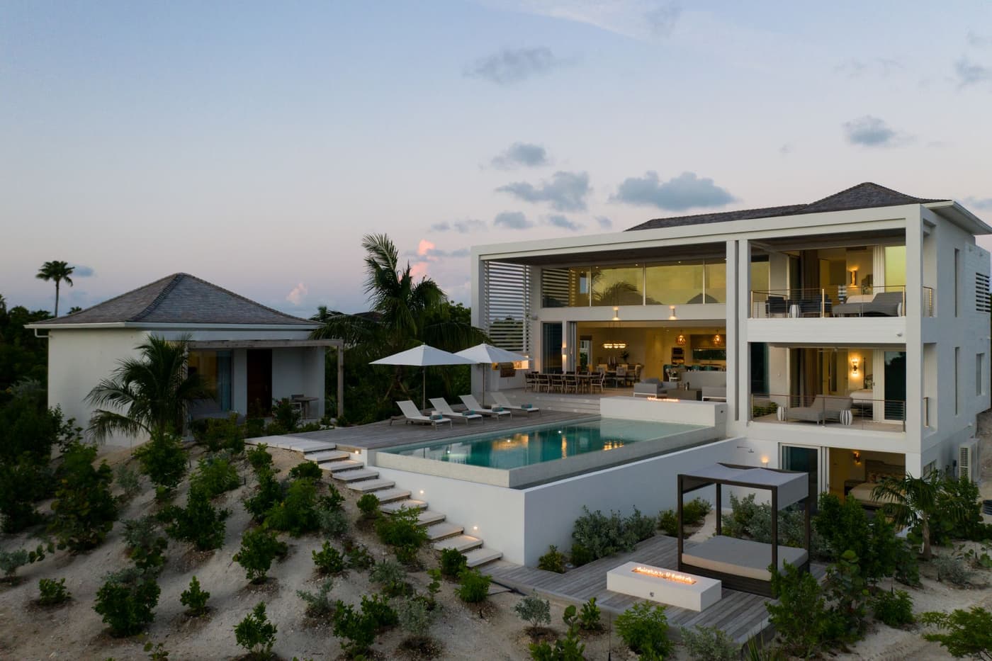 Grace Bay Enclave - 6 BDR PREMIUM OCEAN VIEW VILLA — luxury villa photo 1