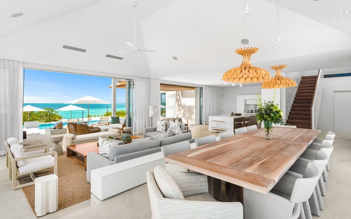 Grace Bay Enclave - 5 BDR BEACHFRONT VILLA — luxury villa photo 1