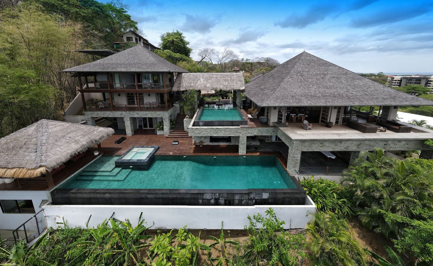 Casa Alang Alang — luxury villa photo 1