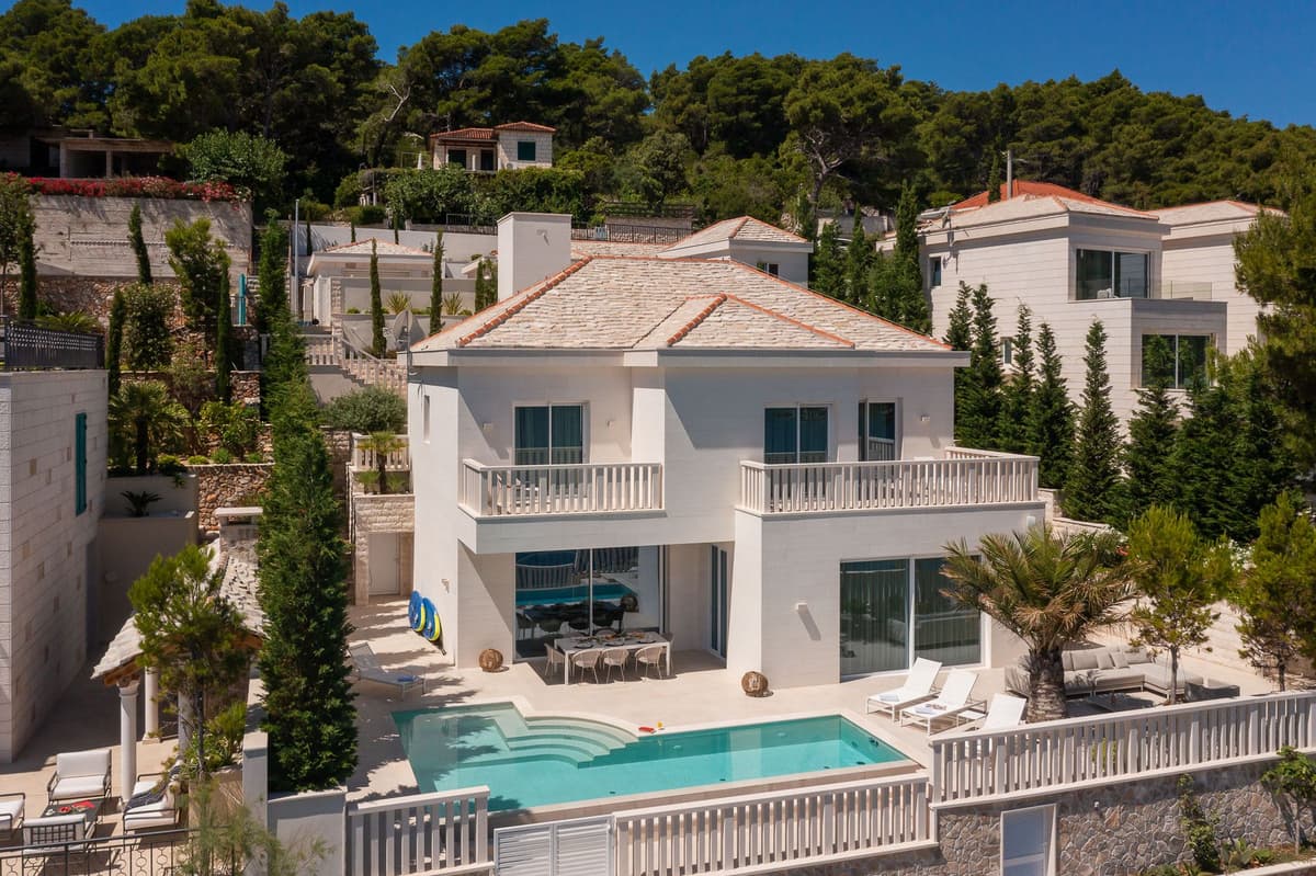 Villa More — luxury villa photo 2