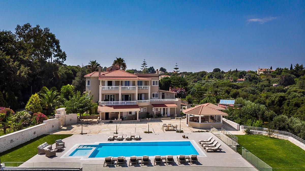 Hidden Gem Estate — luxury villa photo 1