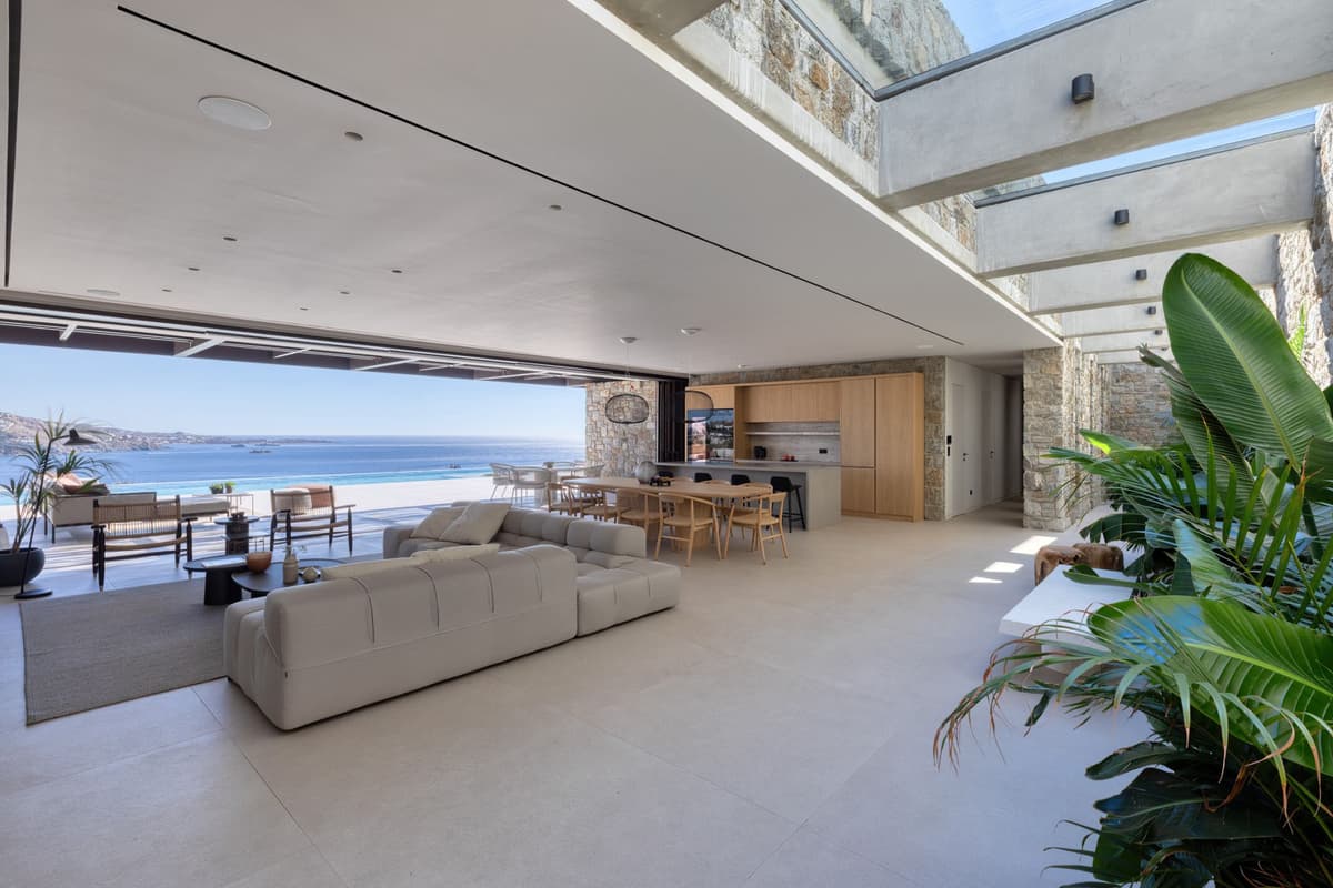 Untold Villa - with Outdoor Fireplace — luxury villa photo 2