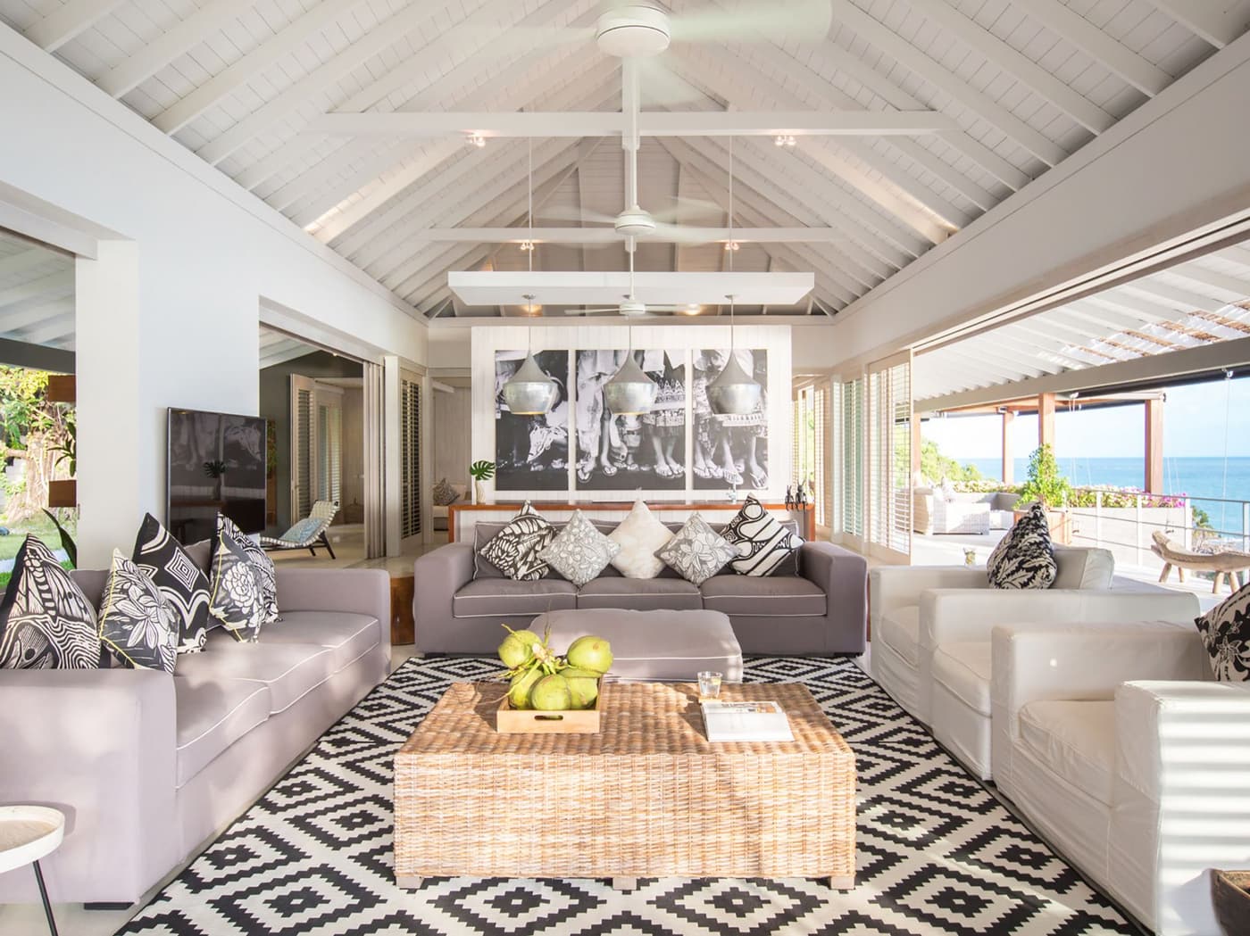 Villa Element of 8 — luxury villa photo 3