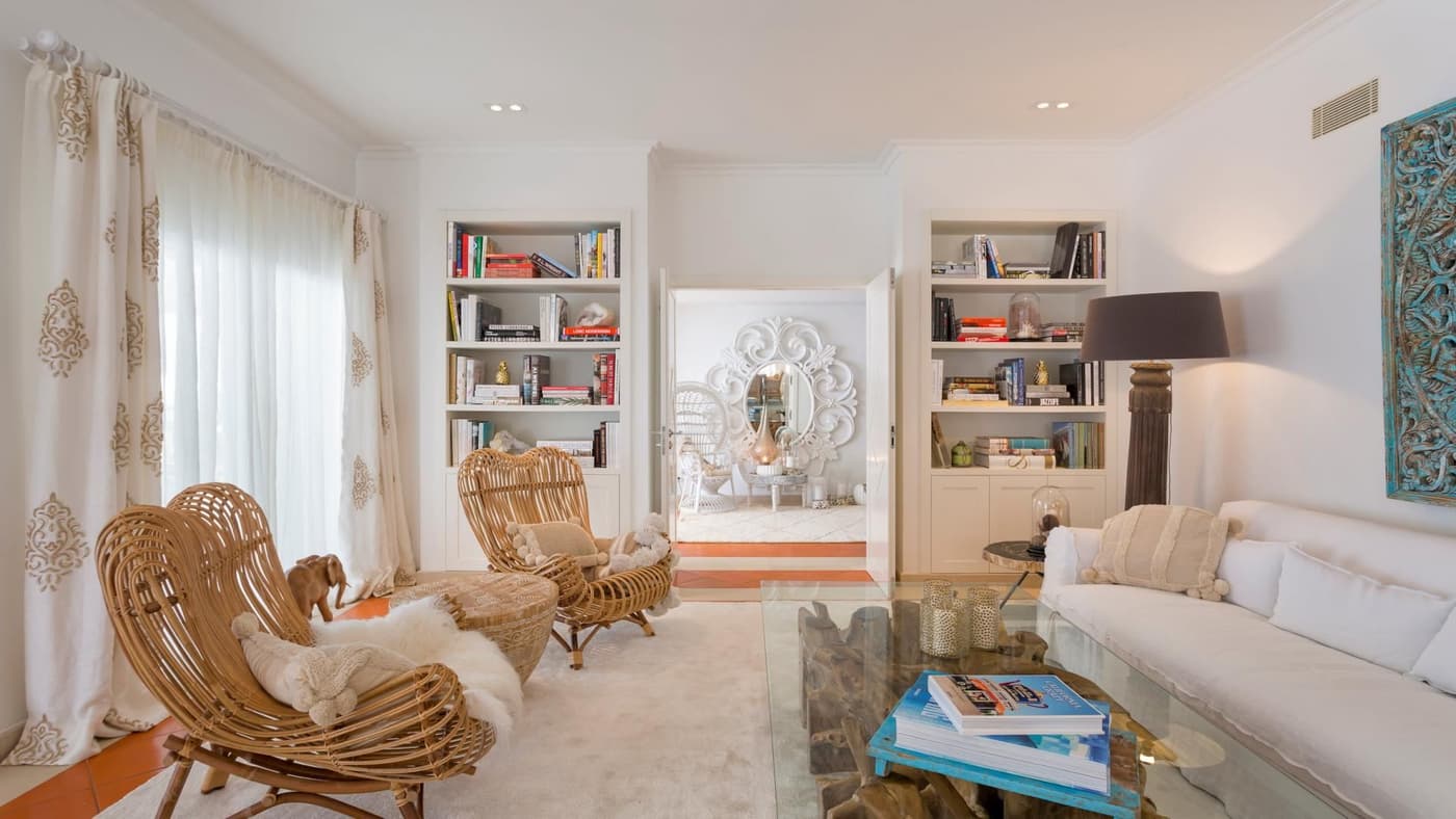 Hibiscus Beach House — luxury villa photo 18