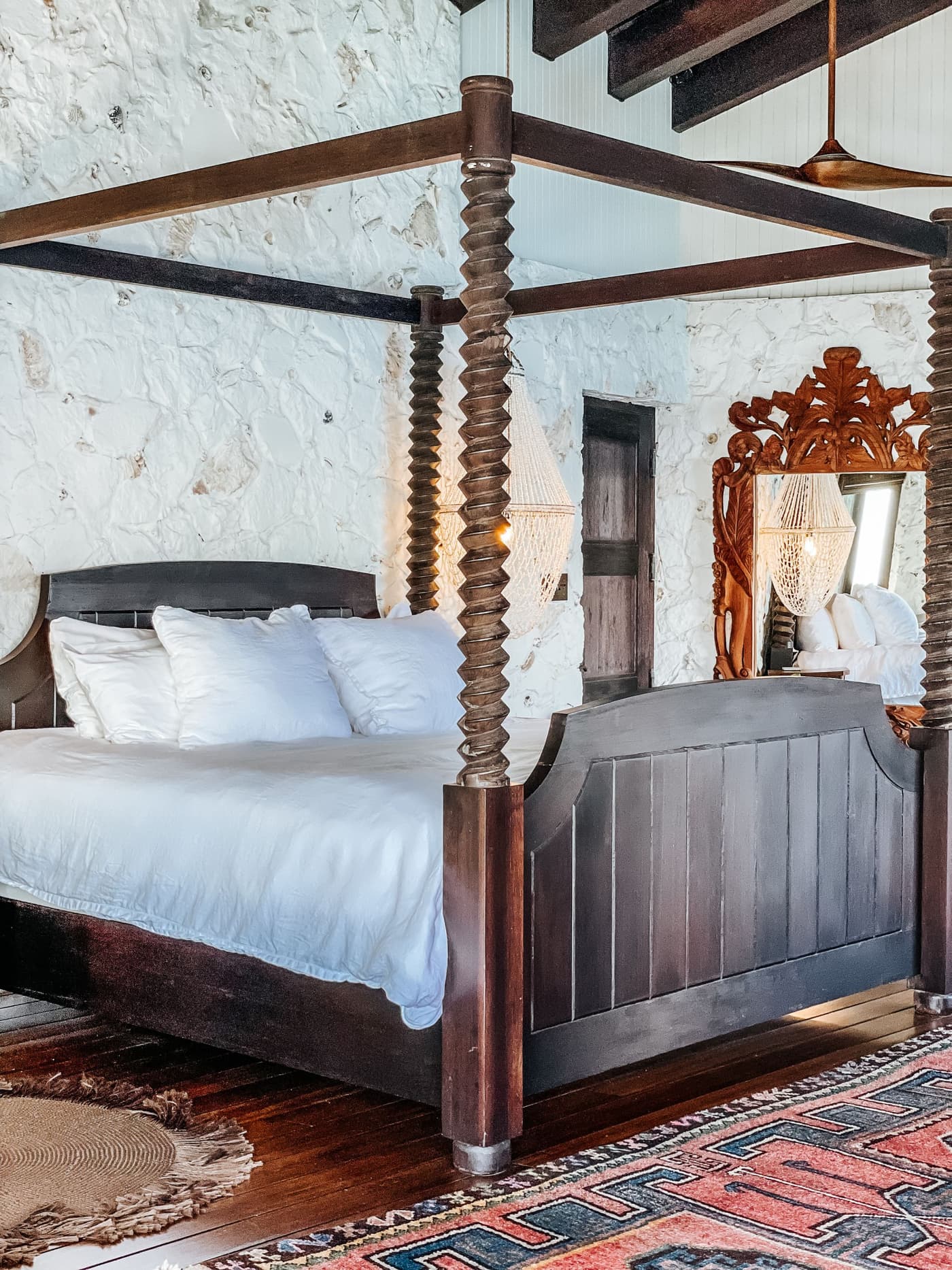 Aerial Courage Room — luxury villa photo 3