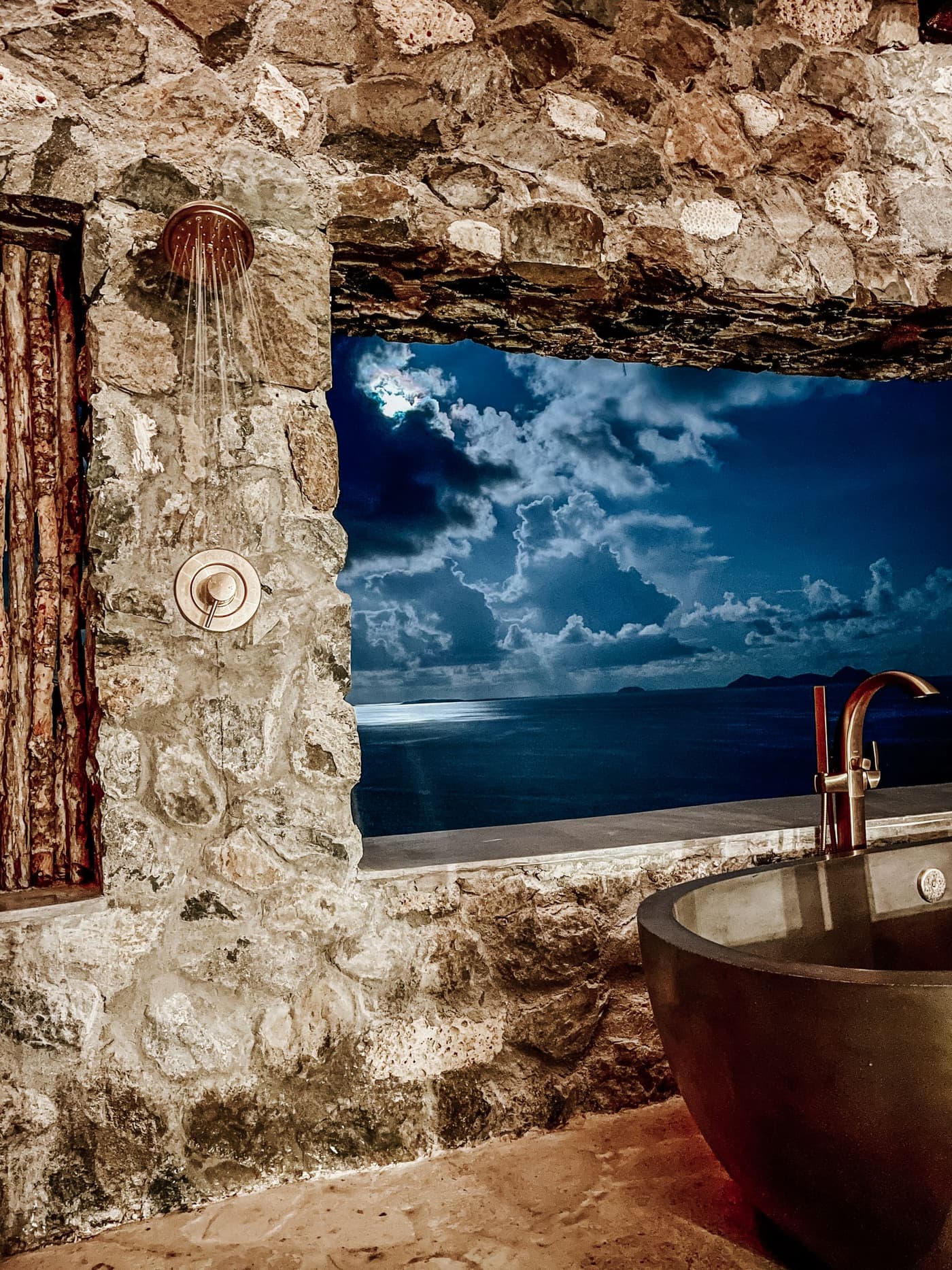 Aerial Courage Room — luxury villa photo 4