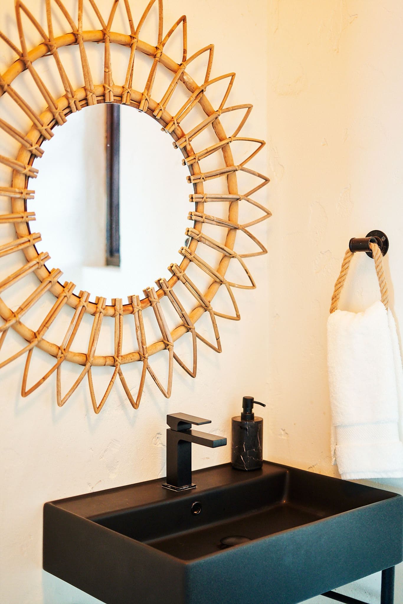 Aerial Hope Room — luxury villa photo 3