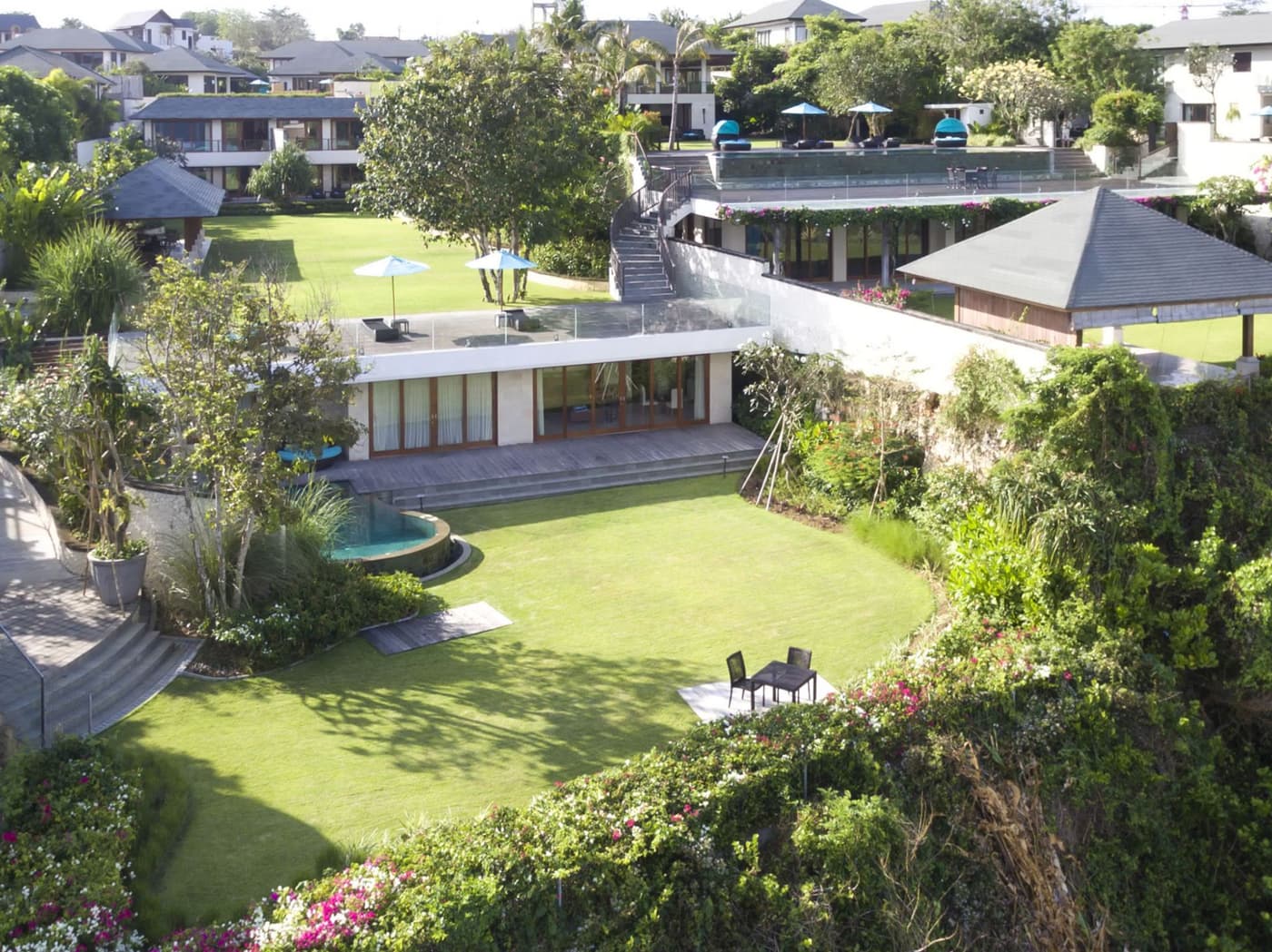 Pandawa Cliff Estate — luxury villa photo 2