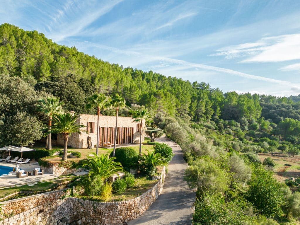 Almond Valley — luxury villa photo 2