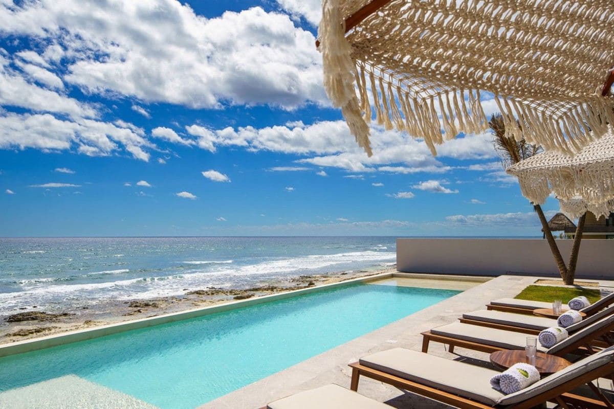 Saadetna Beach House — luxury villa photo 1