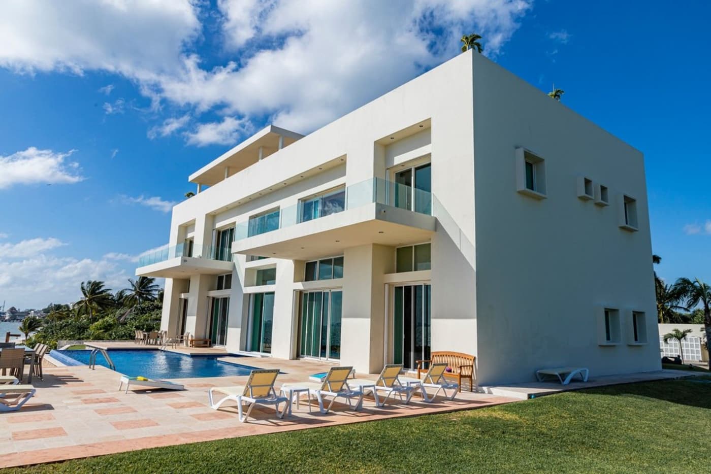 Villa Punta Sam — luxury villa photo 2