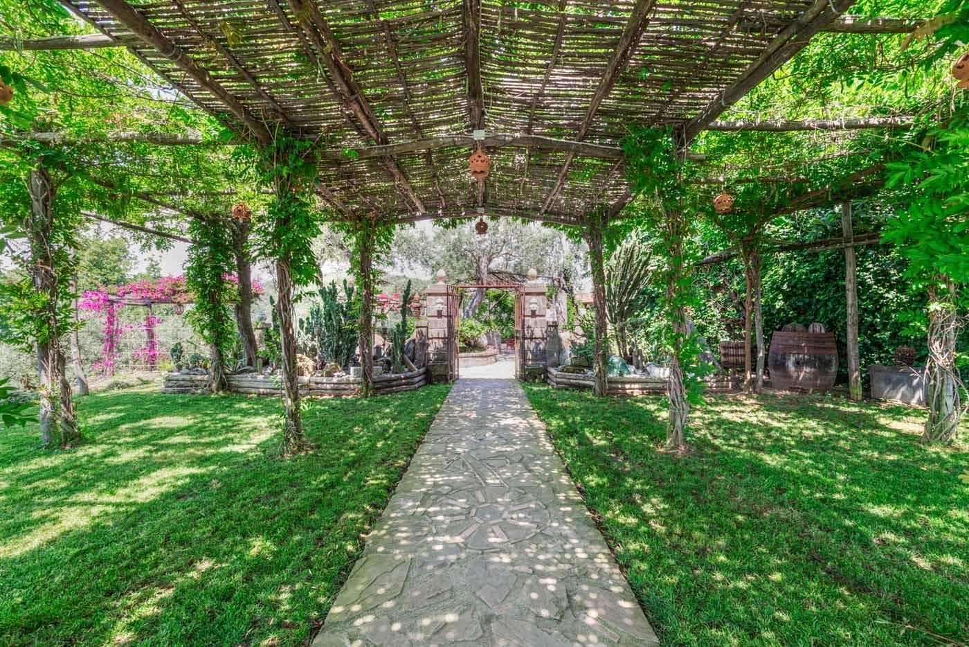 Villa Molini — luxury villa photo 2