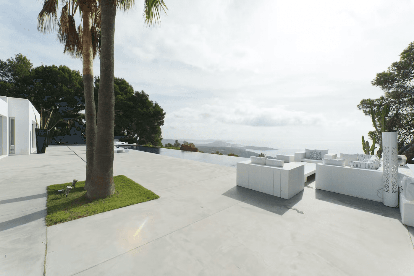 Villa Palms Es Cubells — luxury villa photo 3