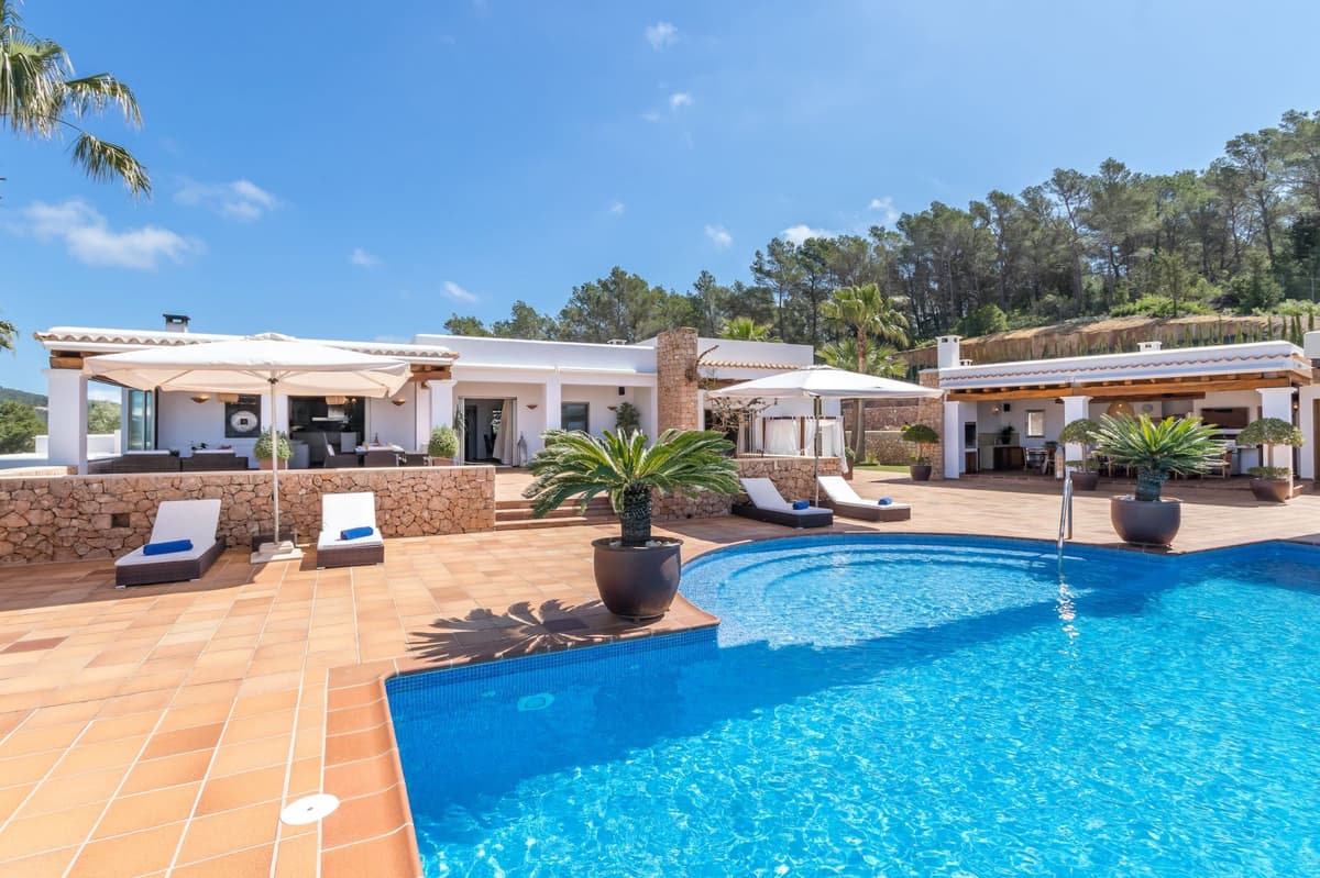 Can Tierra — luxury villa photo 2