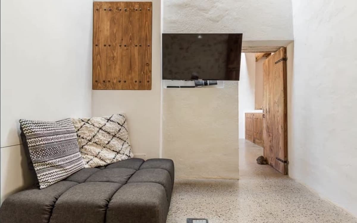 Finca Can Brisa — luxury villa photo 35