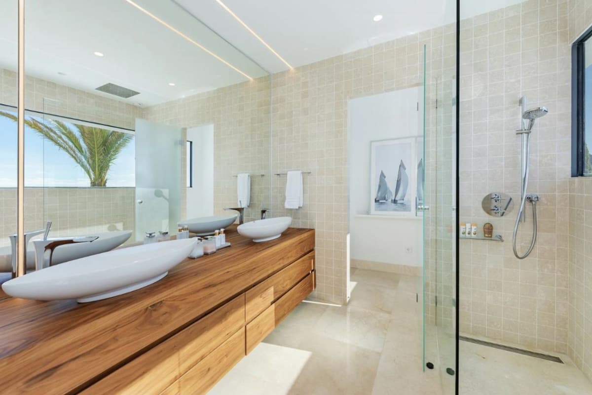 La Mola Deluxe — luxury villa photo 54